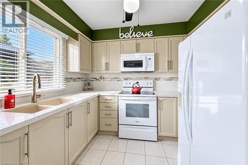 Total of six appliaces included - 11 Peregrine Crescent, Cambridge, ON 