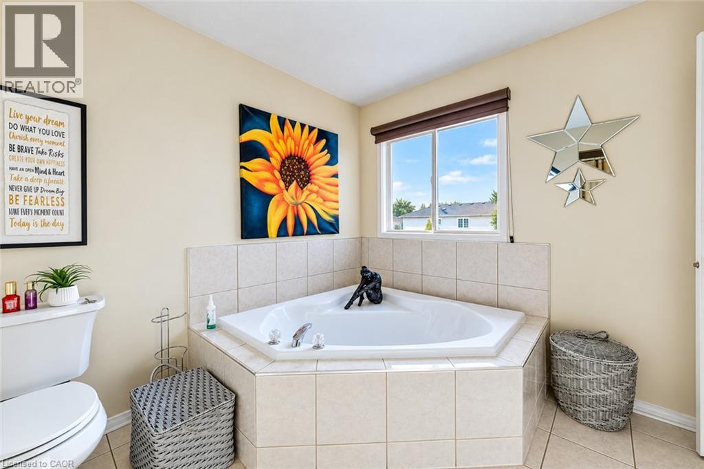 11 Peregrine Crescent, Cambridge, ON