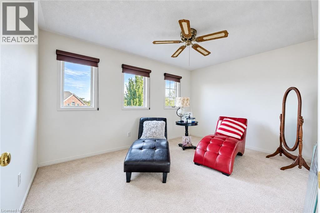 The third bedoom is a good size too. - 11 Peregrine Crescent, Cambridge, ON