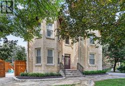 150 LORNE AVENUE Newmarket, ON L3Y 4J7