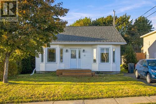 35 Ellesmere Avenue  Paradise, NL A1L 1E8