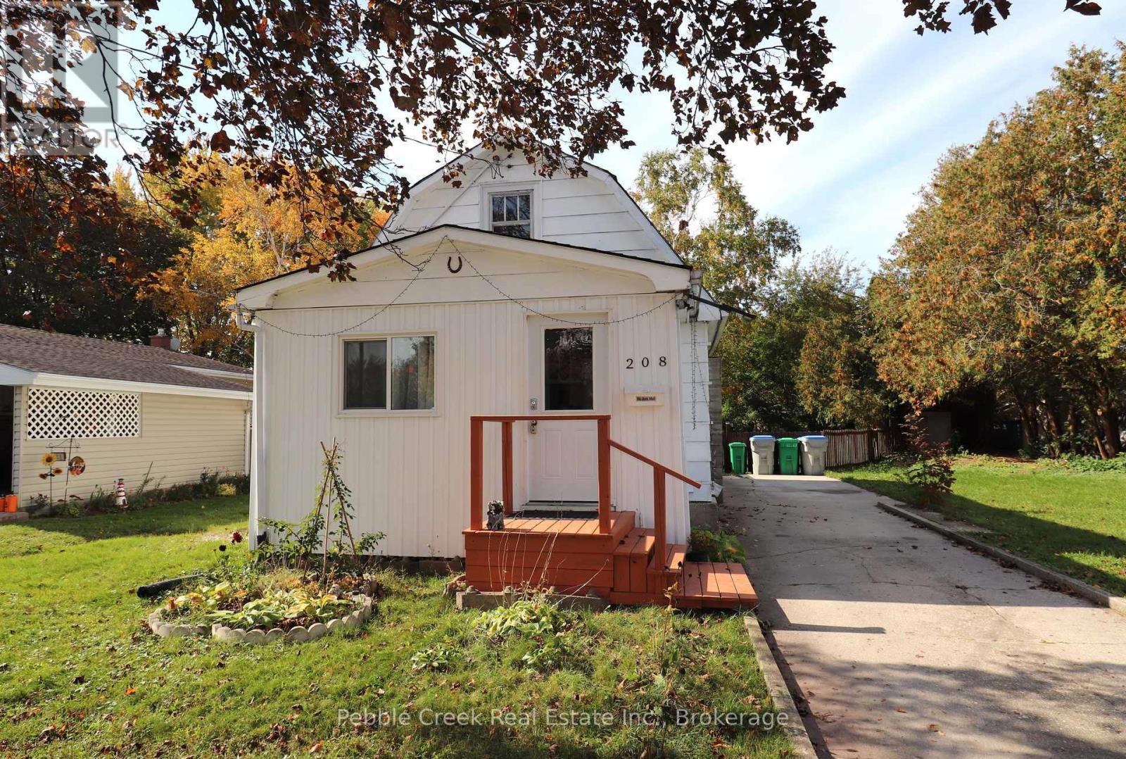 208 Hincks Street, Goderich (Goderich (Town)), ON