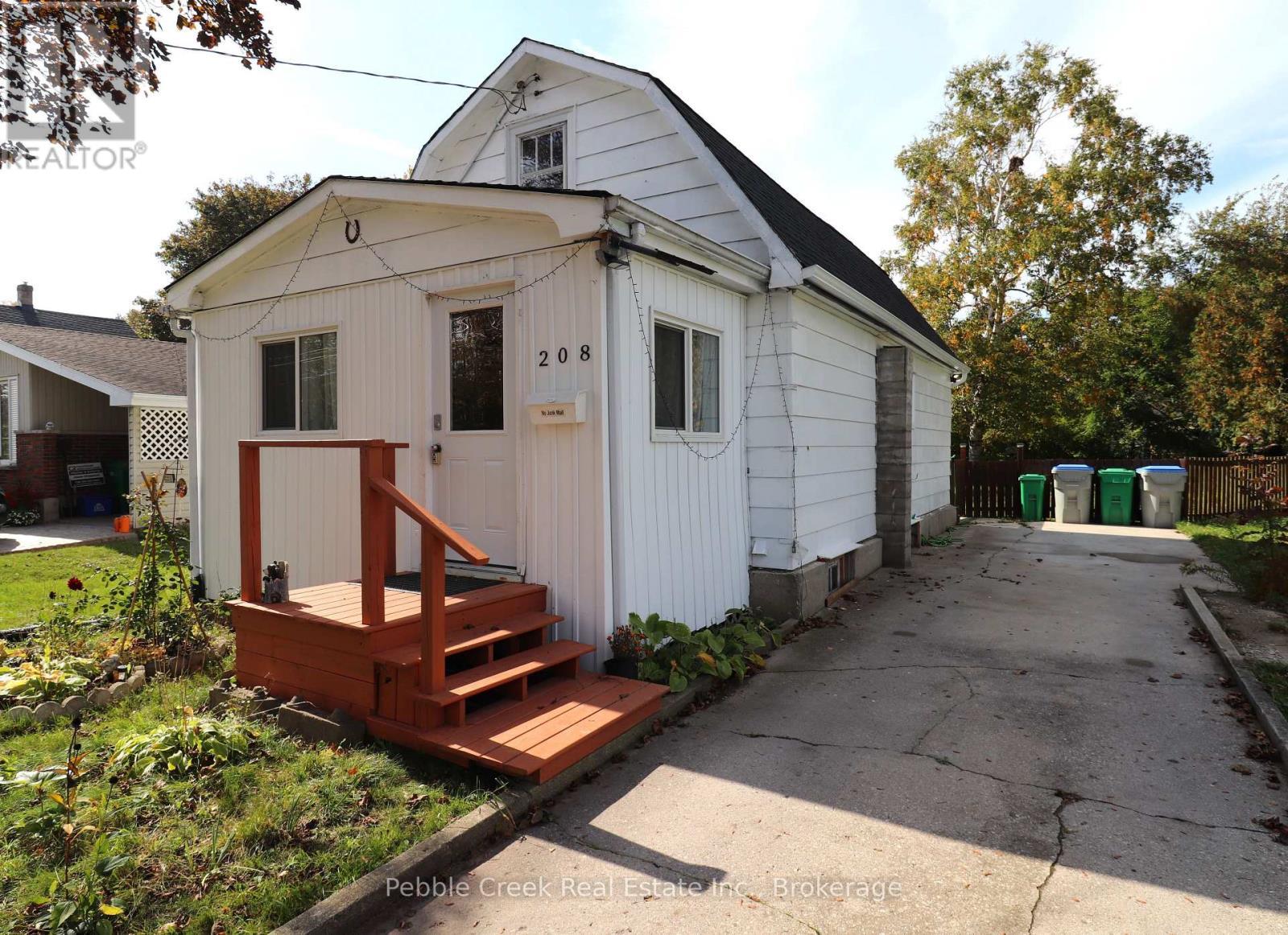 208 Hincks Street, Goderich (Goderich (Town)), ON