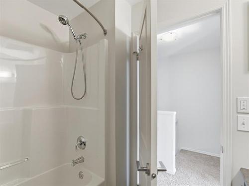 204-155 Des Hivernants Blvd, Winnipeg, MB 