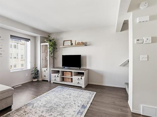 204-155 Des Hivernants Blvd, Winnipeg, MB 