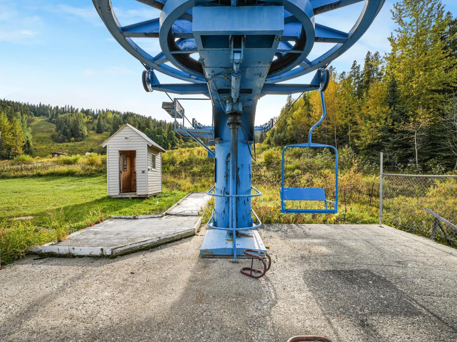 Silver Summit Road, Edmonton, AB