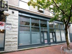 283 COLUMBIA STREET  Vancouver, BC V6A 2R5
