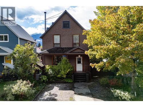 215 Sixth Street E  Revelstoke, BC V0E 2S0