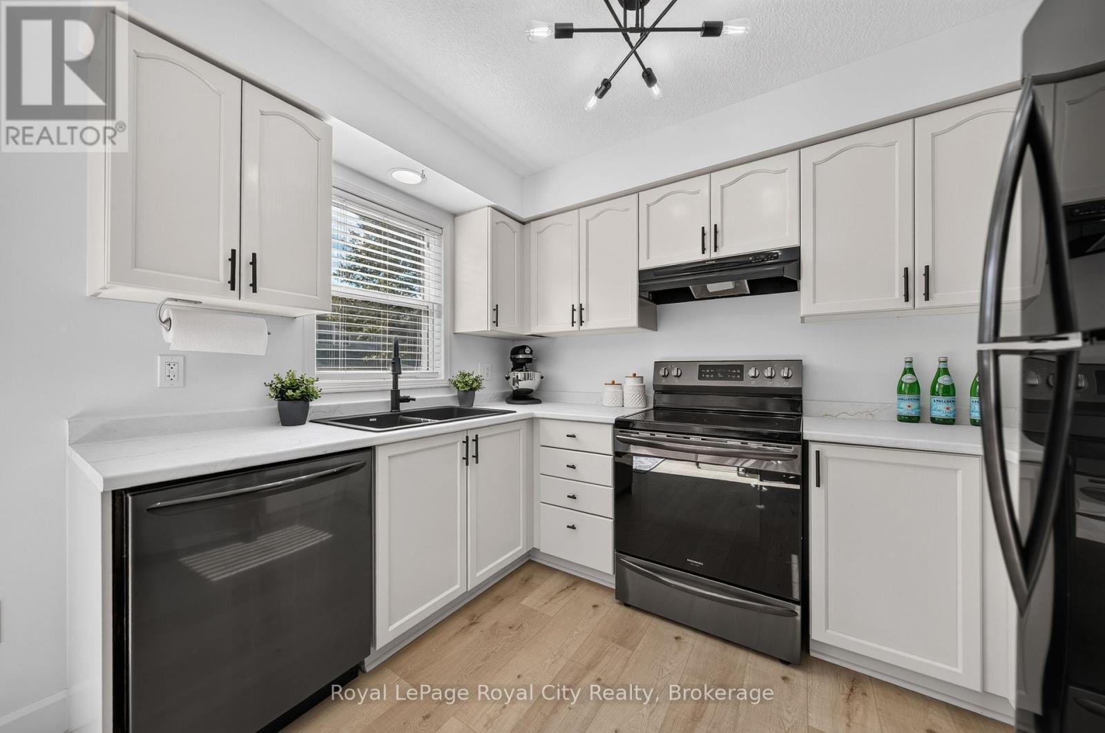 24 Brookfield Crescent, Kitchener, ON