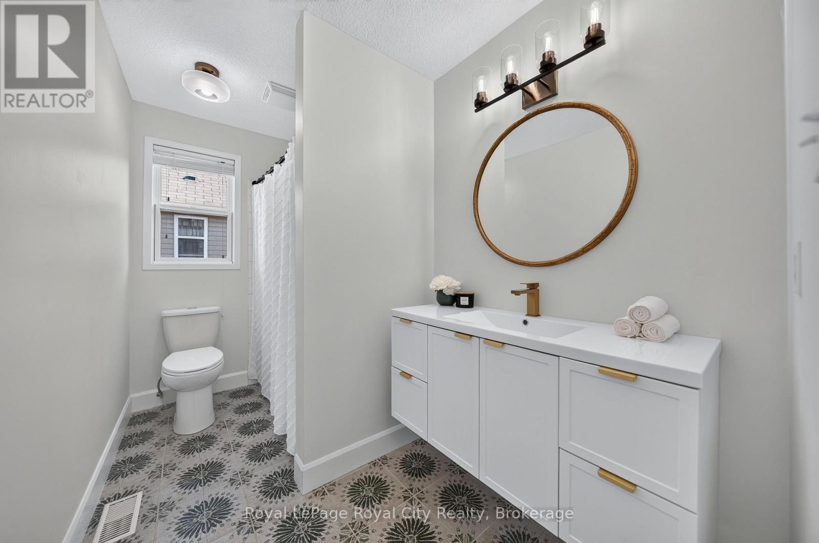 24 Brookfield Crescent, Kitchener, ON