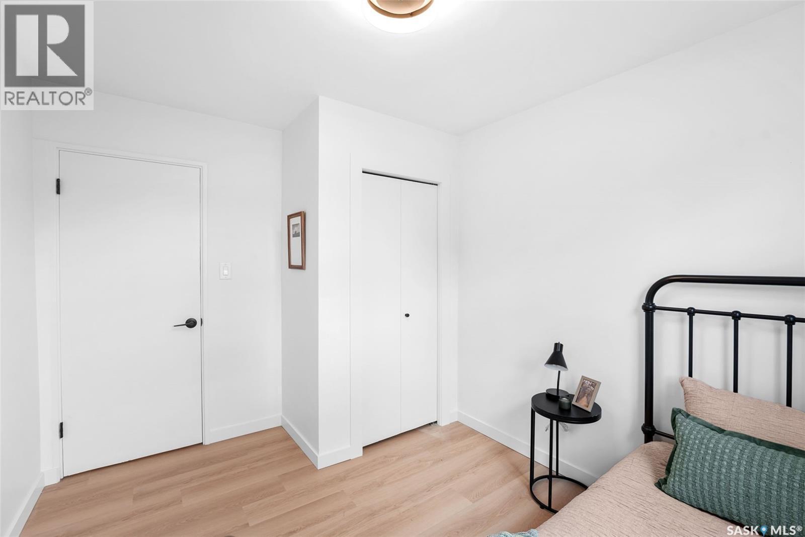 5004 1St Avenue, Regina, SK