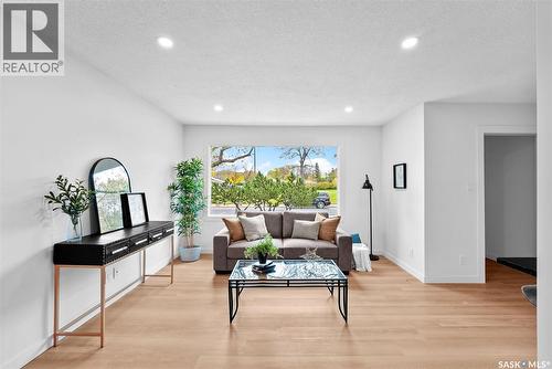 5004 1St Avenue, Regina, SK 