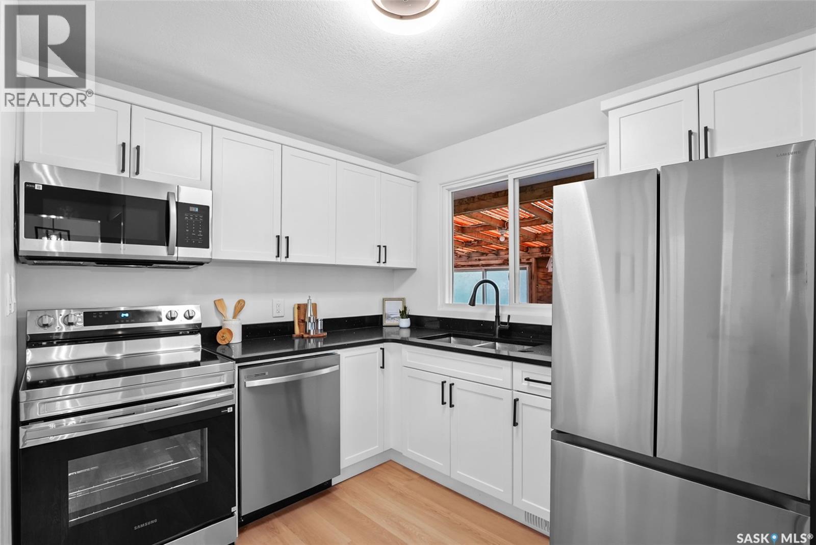 5004 1St Avenue, Regina, SK