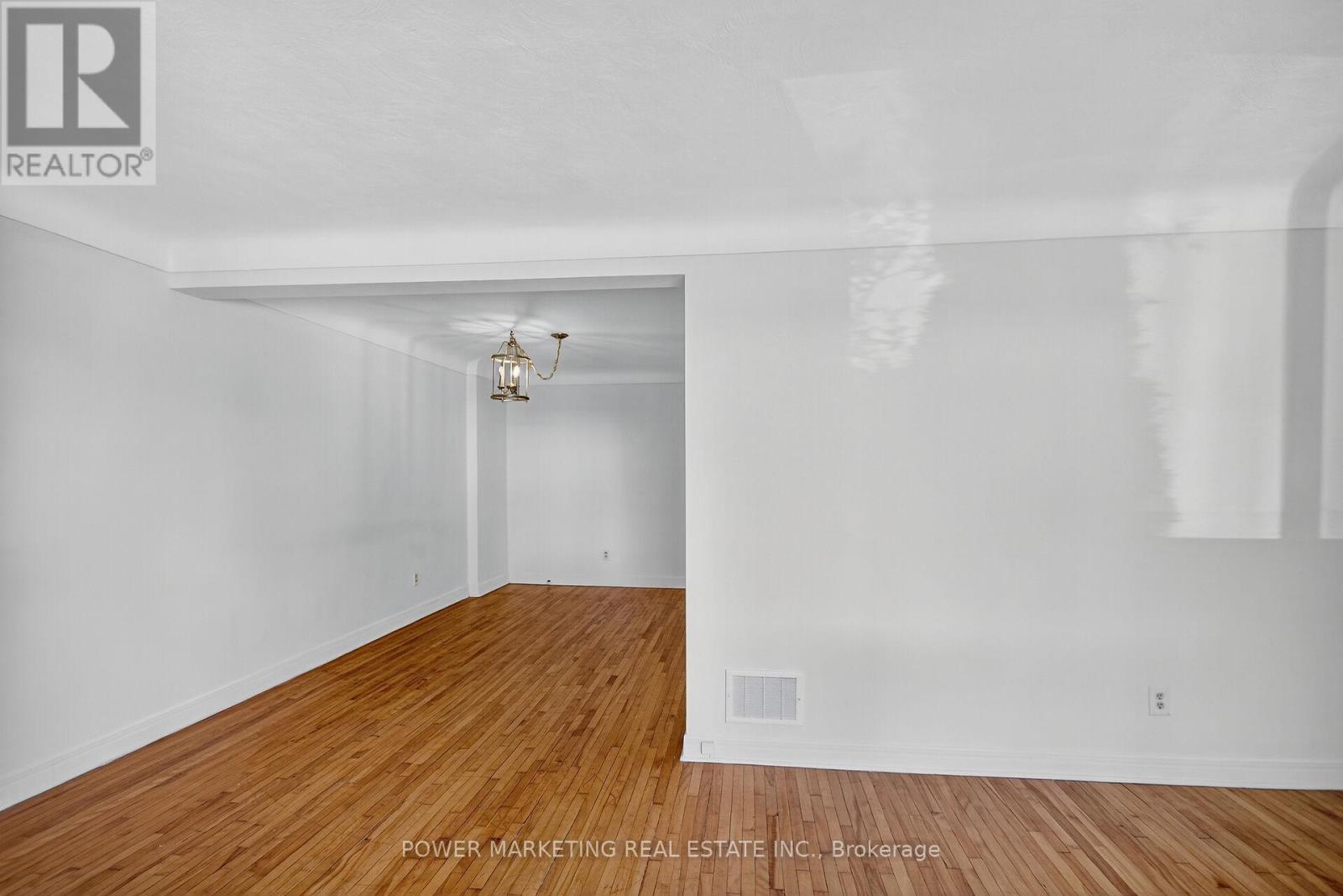 528 Mutual Street, Ottawa, ON