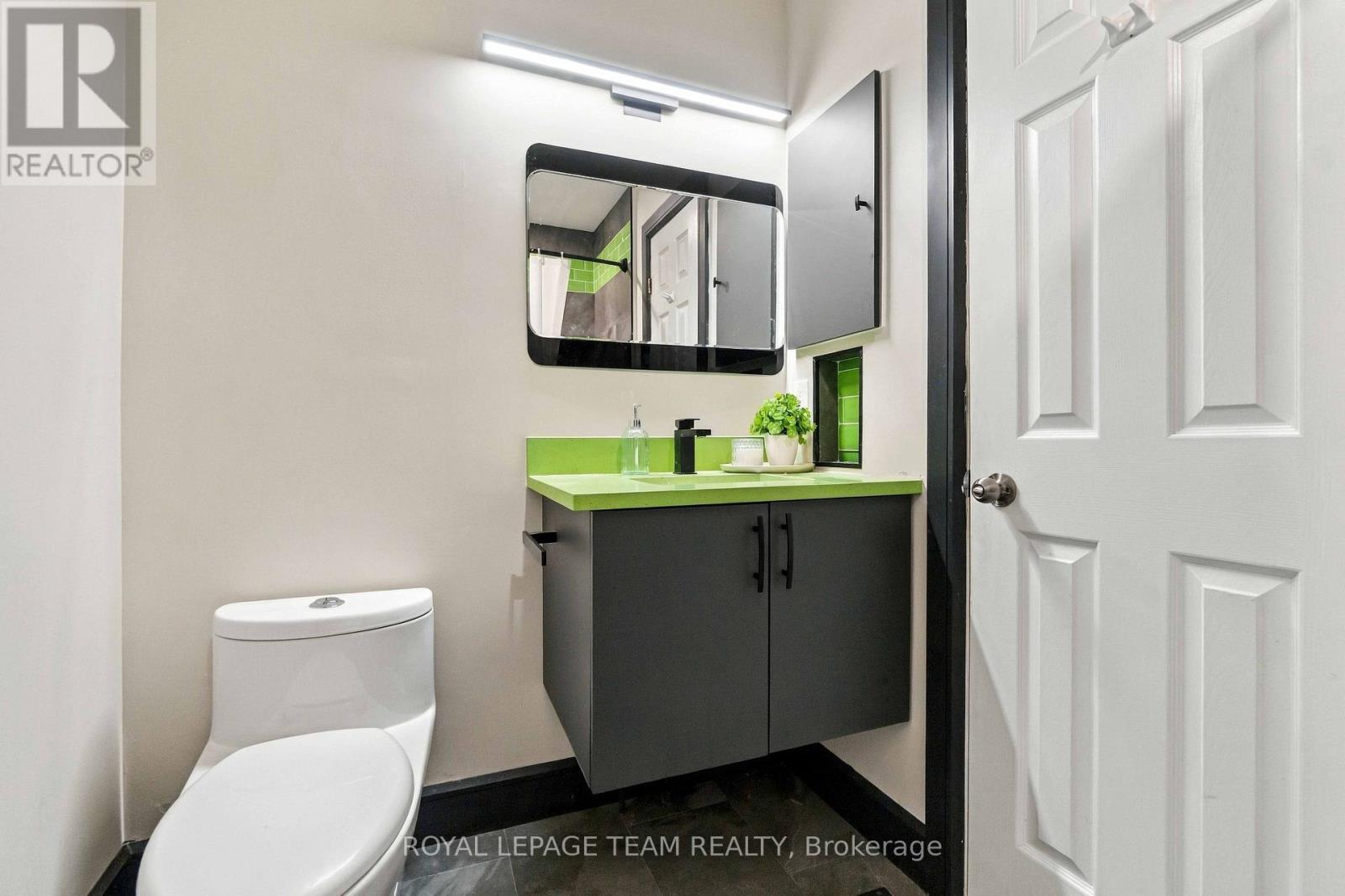 68 Woodbury Crescent, Ottawa, ON