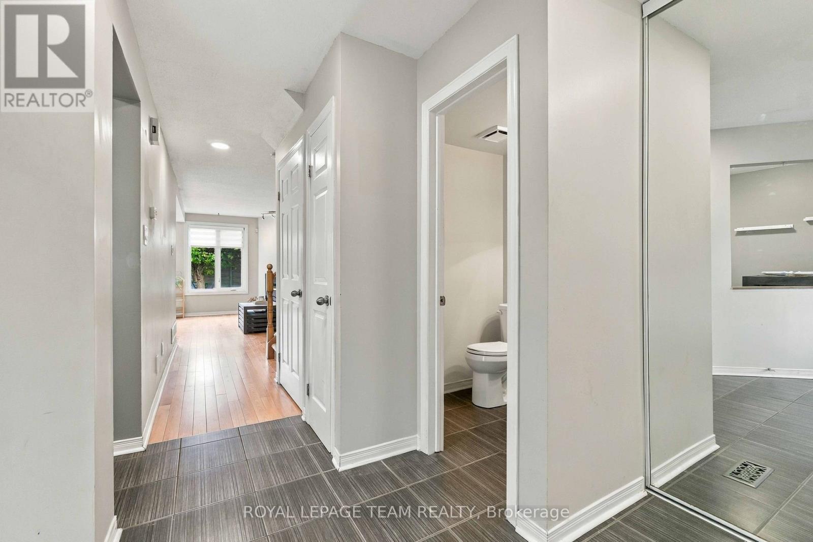 68 Woodbury Crescent, Ottawa, ON