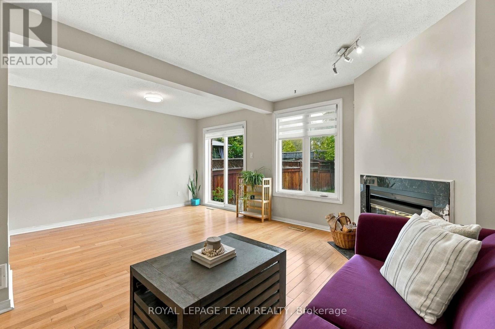 68 Woodbury Crescent, Ottawa, ON