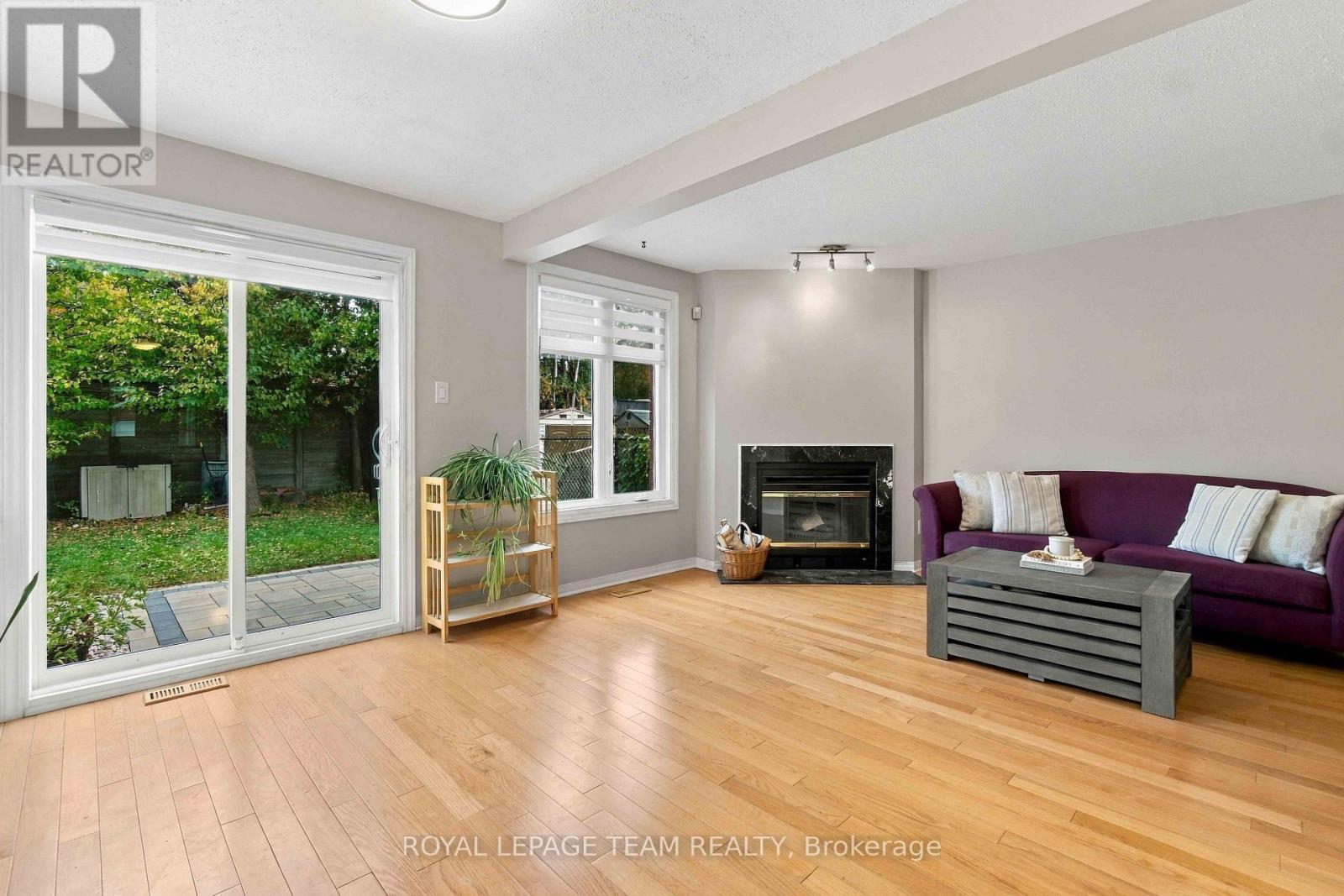 68 Woodbury Crescent, Ottawa, ON