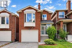 26 WHITE BOULEVARD Vaughan, ON L4J 5Z3