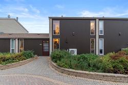 162 1 Snow Street  Winnipeg, MB R3T 0P8