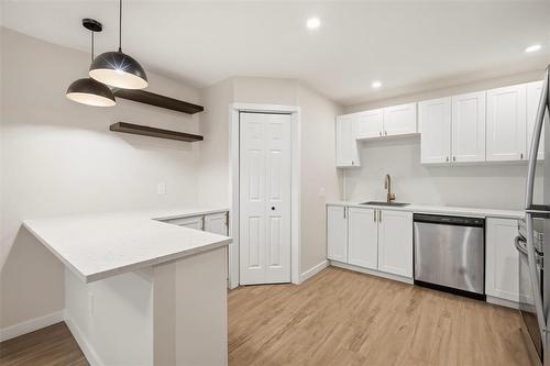 Kitchen - 235 1 Snow Street, Winnipeg, MB 