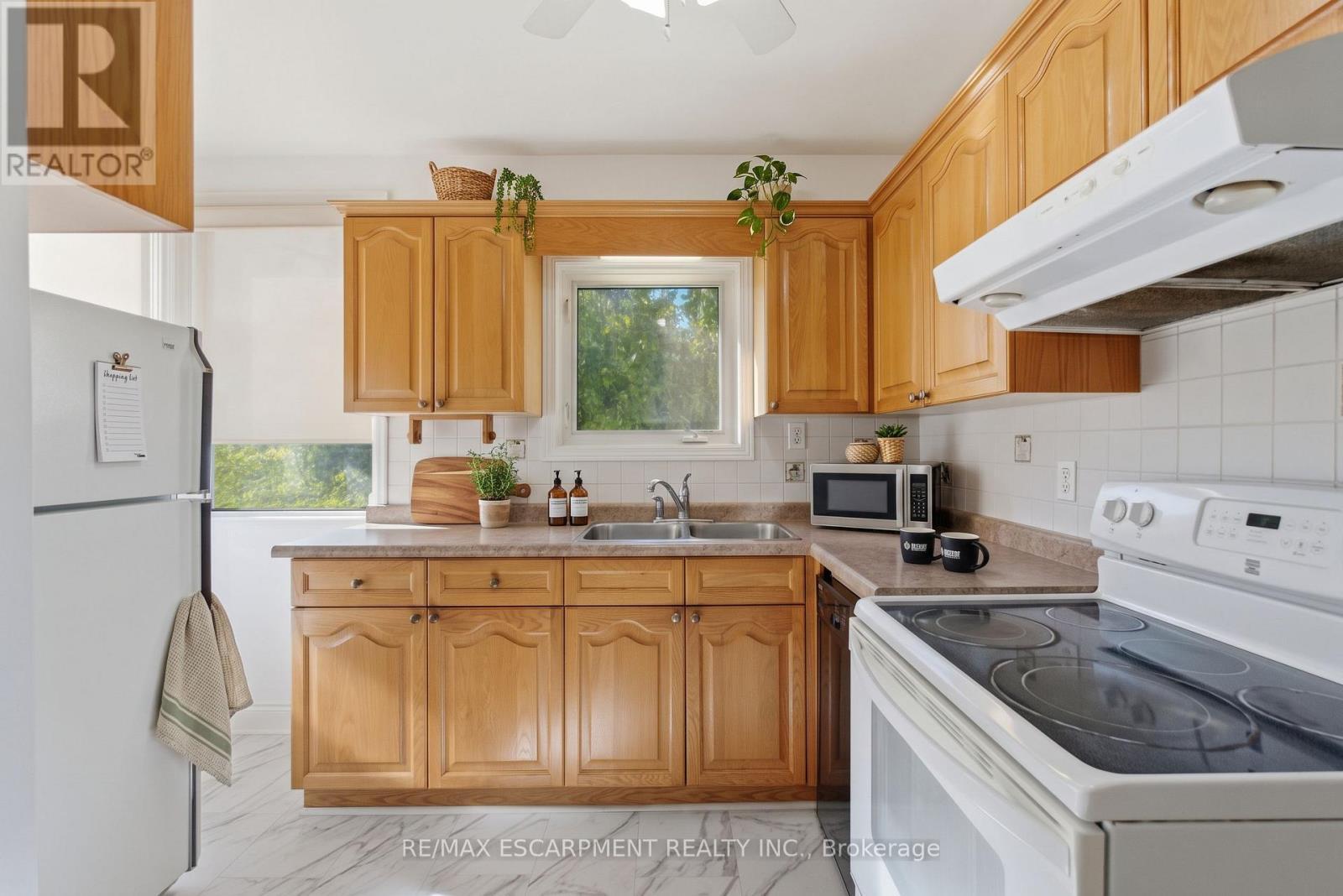 Virtually Staged - 248 Glenholme Avenue, Hamilton, ON