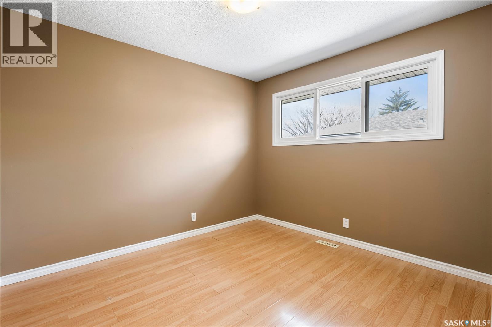 1008 7Th Avenue N, Regina, SK