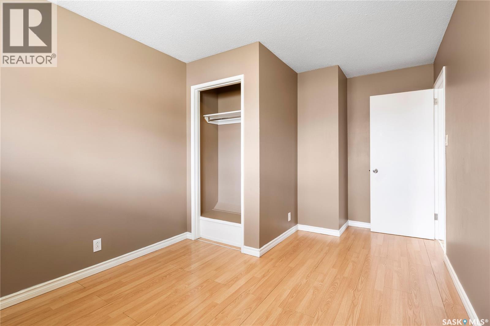1008 7Th Avenue N, Regina, SK