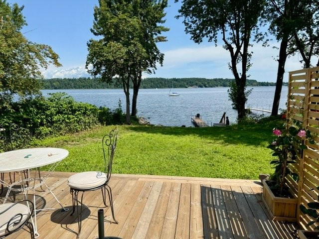 Cour - 298 Rue Main, Hudson, QC