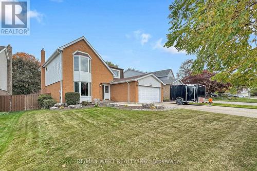 13 MANSFIELD STREET  Brampton, ON L6S 2X8