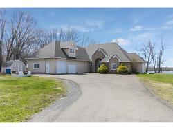 354 Route 105  Maugerville, NB E3A 8N6