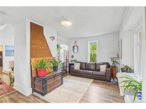 880 Barker St, Fredericton, NB 