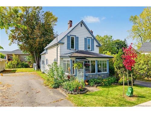 880 Barker St, Fredericton, NB 