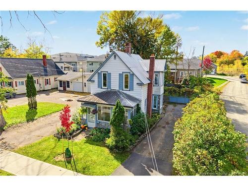 880 Barker St, Fredericton, NB 