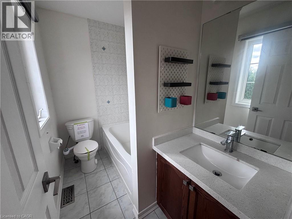 39 Newport Crescent, Hamilton, ON