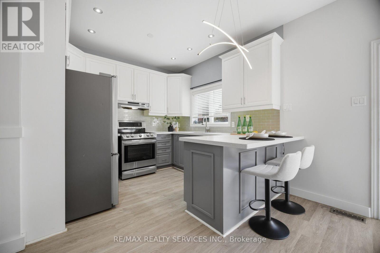 5 Westhampton Way, Hamilton, ON