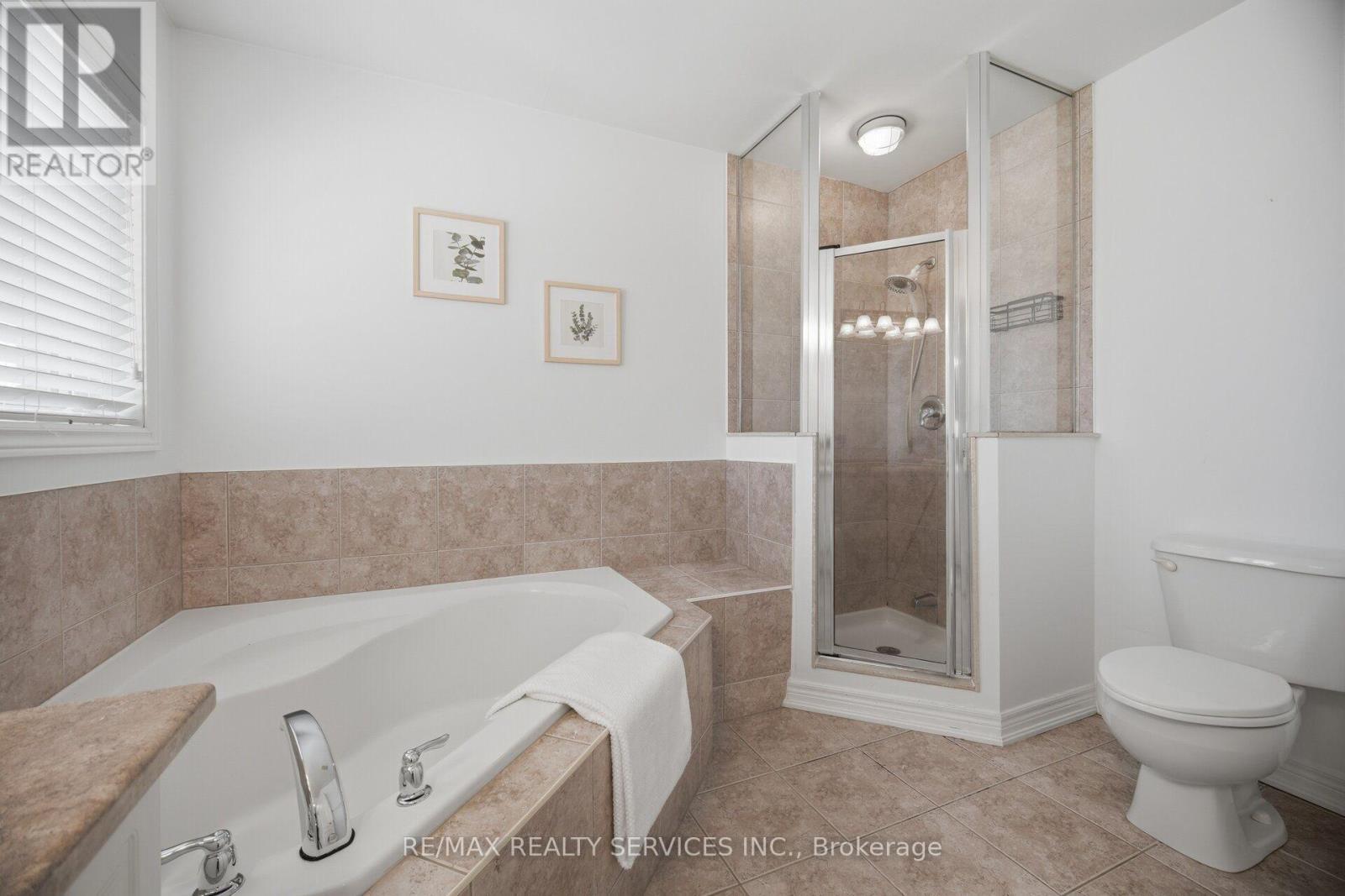 5 Westhampton Way, Hamilton, ON