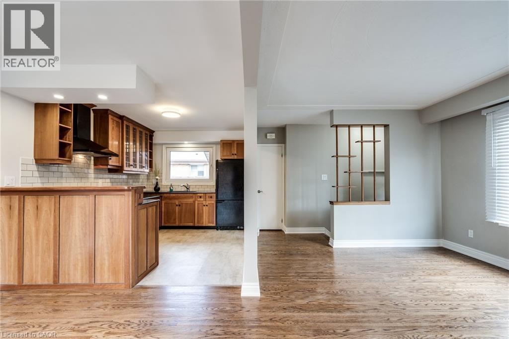 116 Mohawk Road W, Hamilton, ON