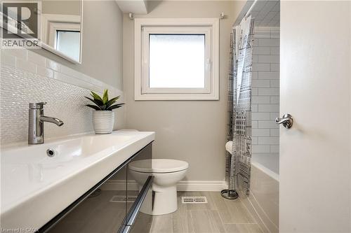 116 Mohawk Road W, Hamilton, ON 