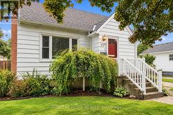 139 GORDON STREET Sarnia, ON N7T 6N7