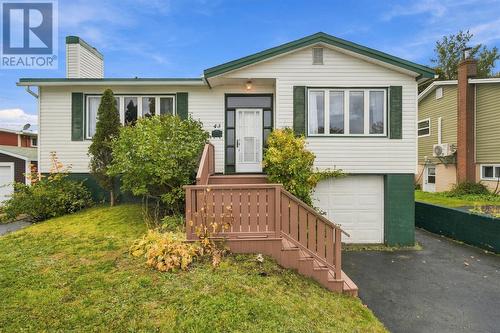43 Glendale Avenue  Mount Pearl, NL A1N 2A2
