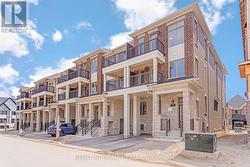 15 KINGS HILL DRIVE Brampton, ON L7A 0B8