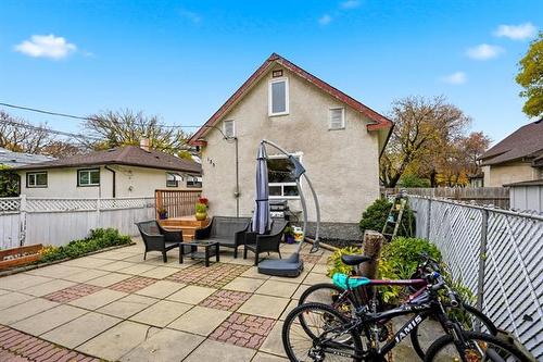 135 Mcmeans Ave, Winnipeg, MB 