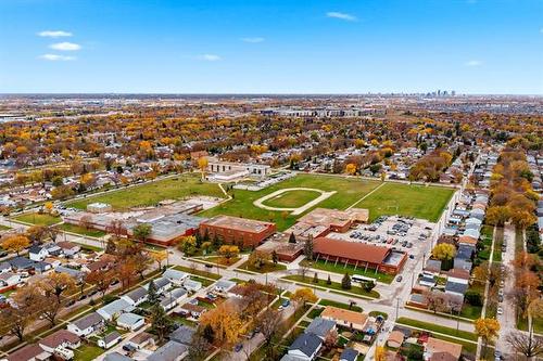135 Mcmeans Ave, Winnipeg, MB 