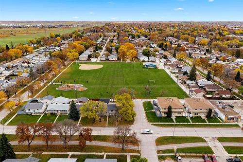 135 Mcmeans Ave, Winnipeg, MB 