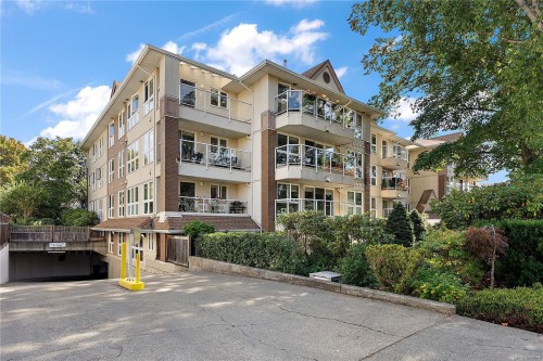#204-1501 Richmond Ave  Victoria, BC V8R 4P7