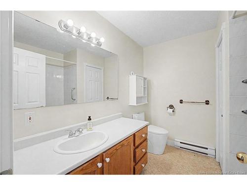 84 James St, Fredericton, NB 