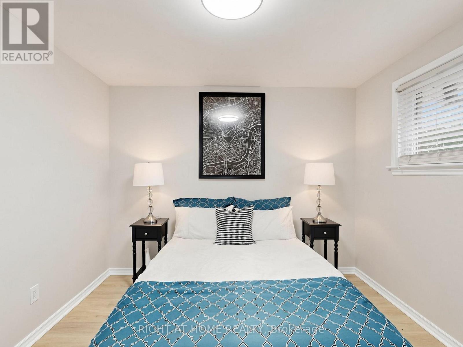 1 Welbourn Drive, Hamilton, ON