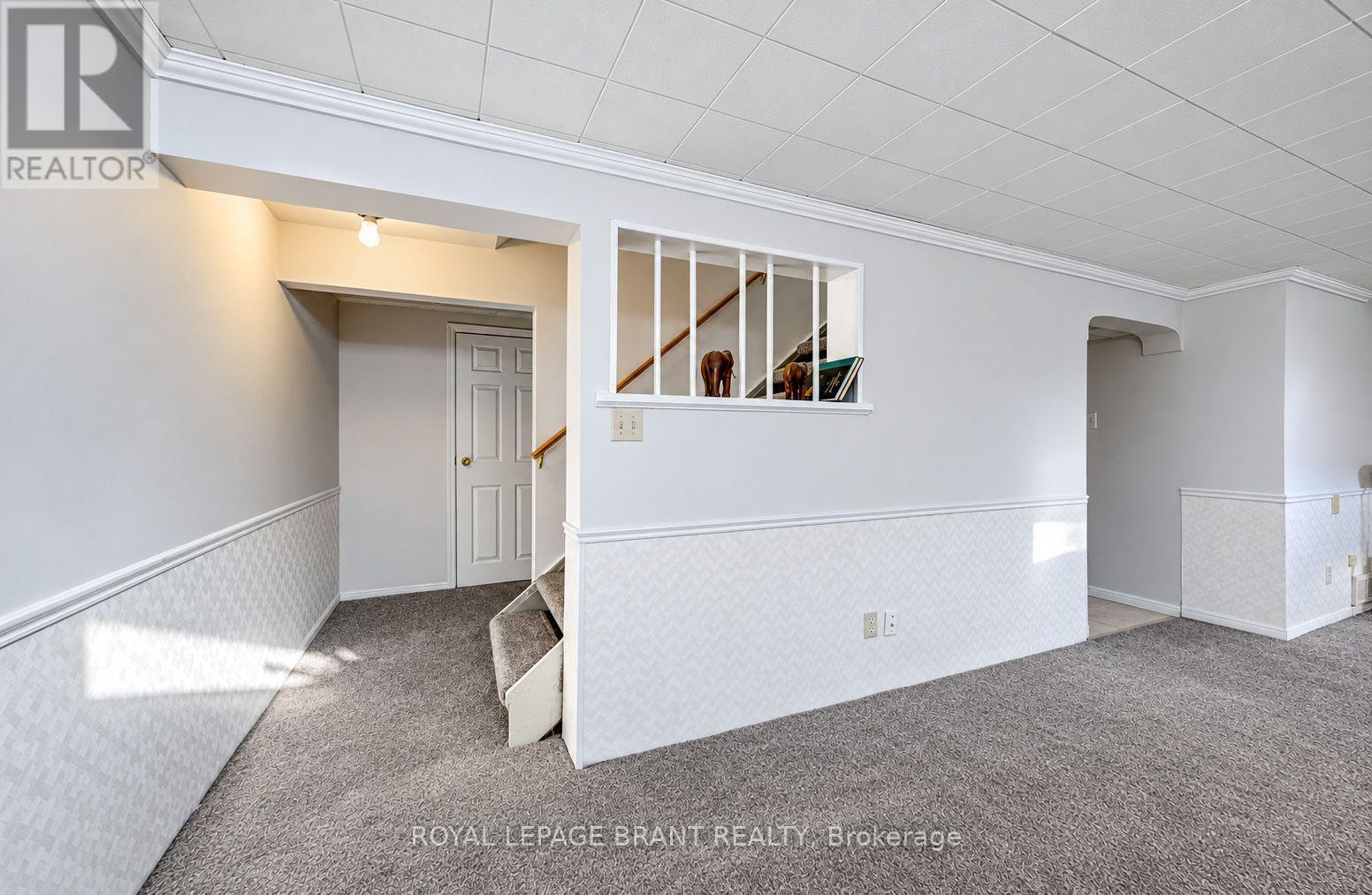 582 Grand Valley Drive, Cambridge, ON