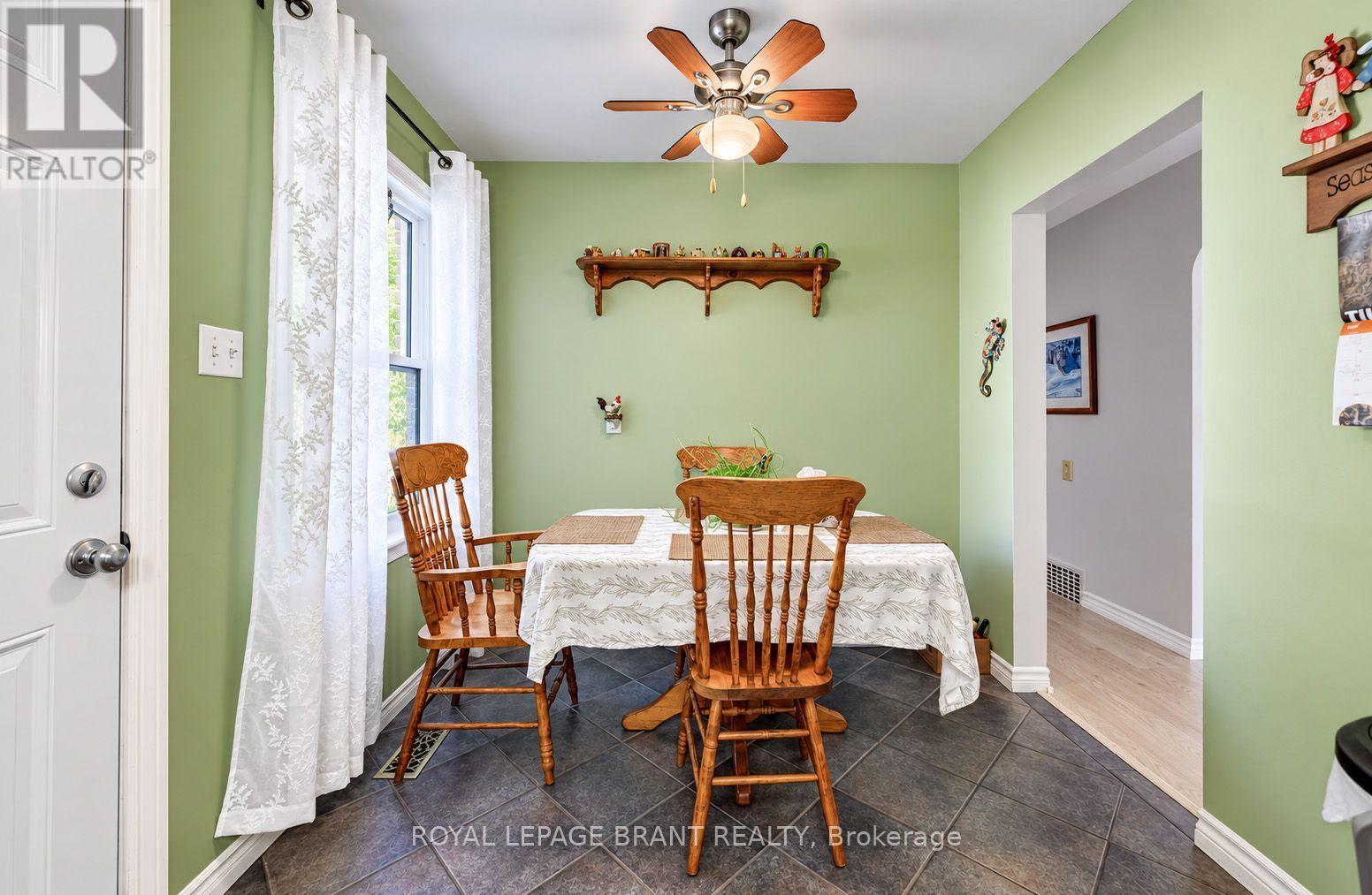 582 Grand Valley Drive, Cambridge, ON